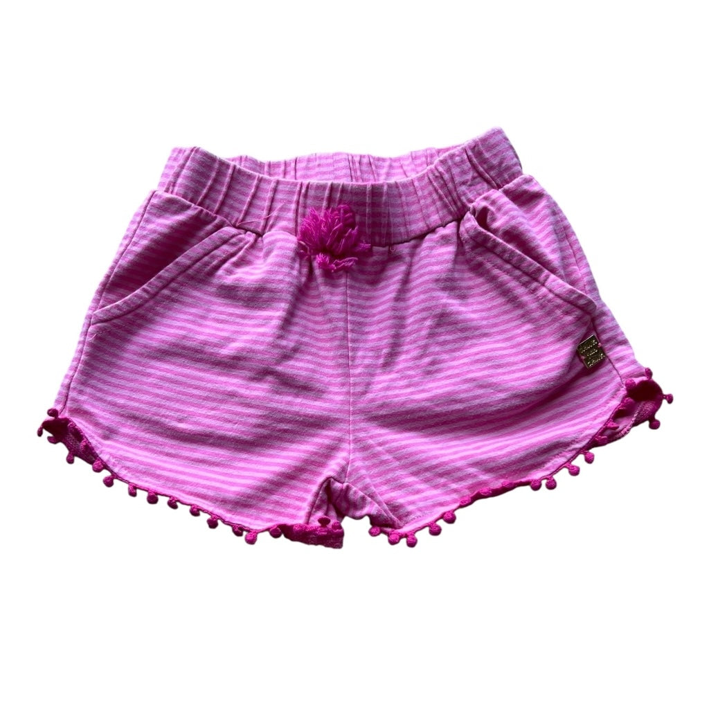 Deux par deux shorts, 4