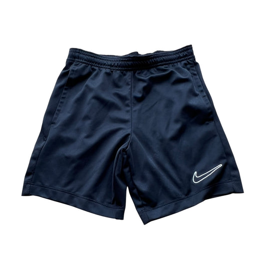 Nike shorts, 6-7