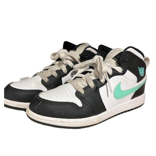 Jordan Footwear, 3