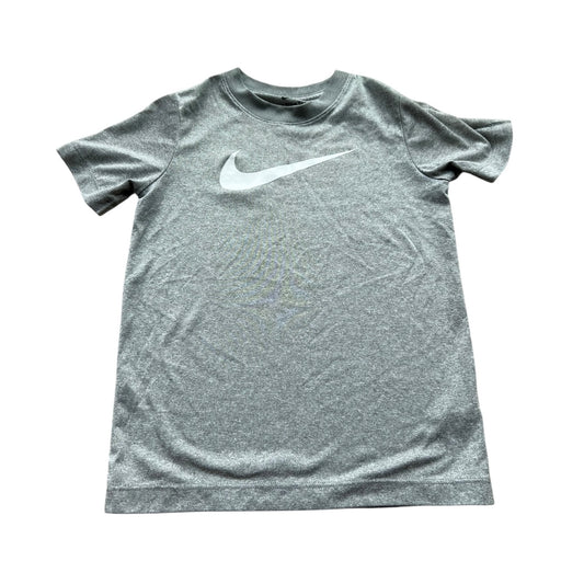 Nike tshirt, 6-7