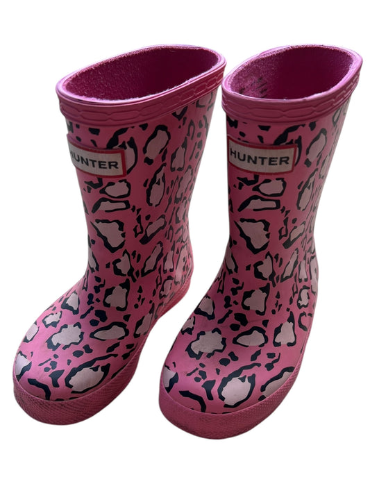 Hunter Footwear, 6