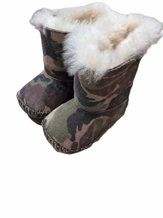 UGGS Footwear, 3-6M