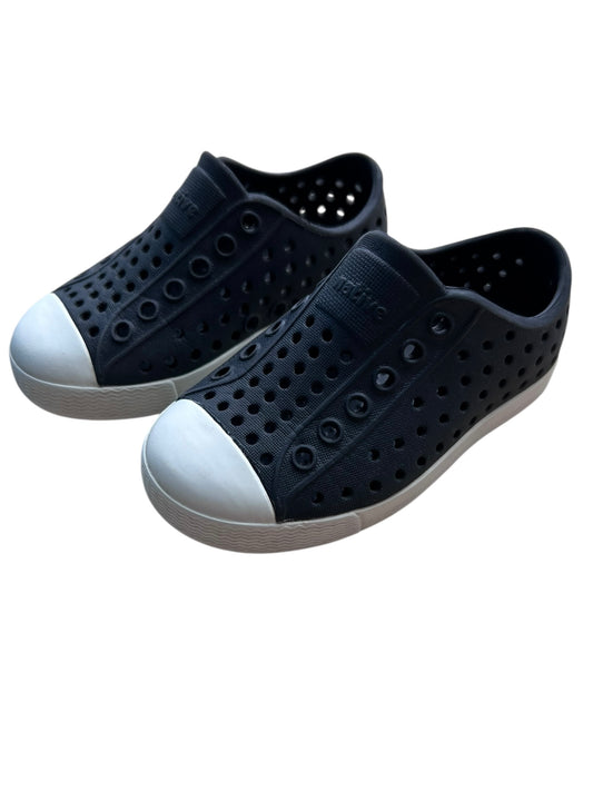 Native Footwear, 6